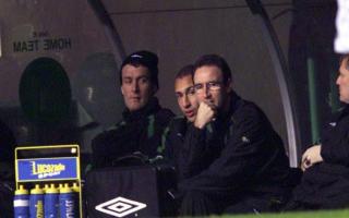 06/11/01 CIS CUP 3RD RNDCELTIC V STIRLING ALBION (8-0)CELTIC PARK - GLASGOW(L-R) Celtic's Chris Sutton, Henrik Larsson and manager Martin O'Neill